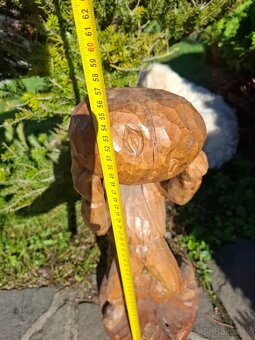 Predám starú drevorezbu signovanú JJ 74 - 5