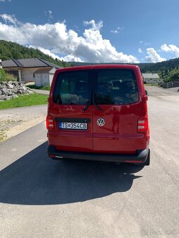 Predám Volkswagen T6 caravelle  9miestne 4x4 - 5