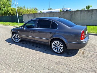 Superb 2.5 TDI automat 120kw. - 5