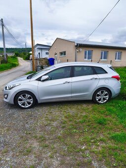 Hyundai i30 CW 1.6 benzín 99 kW - 5