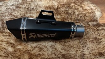 Výfuk Akrapovič - 5
