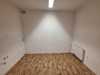 12m² samostatný priestor Kukučínova - 5