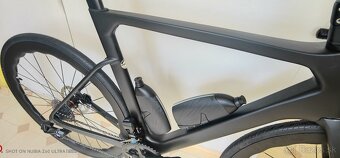 Kompletný karbónový cestný bicykel s elektronickou radením - 5