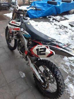 Yamaha YZ 450 F - 5
