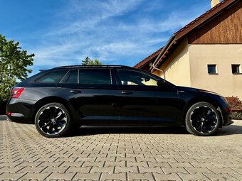 Škoda Superb Combi 2.0 TDI SCR Sportline DSG Black - 5