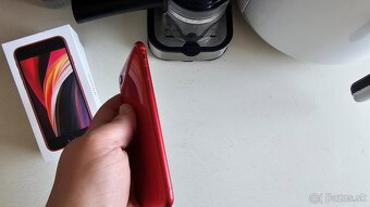 Apple iPhone SE 2020 product RED 64GB - 5