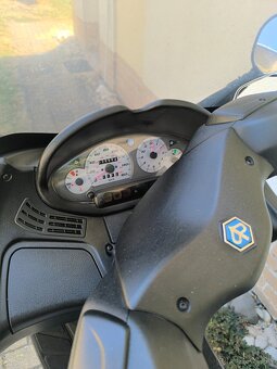 Piaggio x8 200 - 5