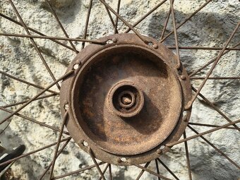 Kolesá ČZ 150c - 5