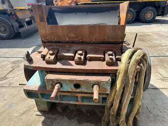 Čelusťovy drvič - 5