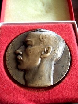 odznaky, plakety, vyznamenania, medaile ......... - 5