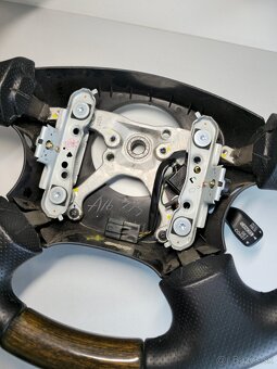 MOMO drevený volant impreza forester wrx sti - 5