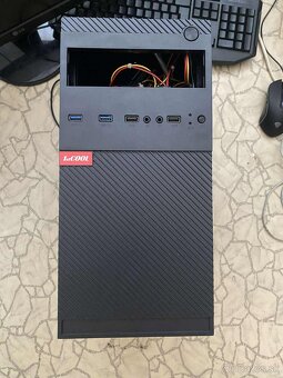 Predám starší herný pc i5 8 gb ram ssd 256 gb R9 200 3 gb g - 5