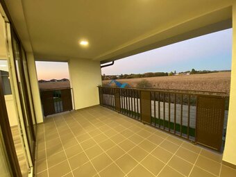 Moderný 3-izbový byt s terasou a parkovaním v Galante - 5