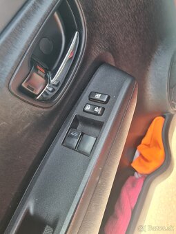 Toyota yaris - 5