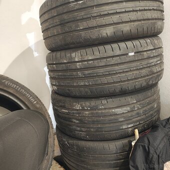 245 45 r18 goodyear f1 SEAL - 5