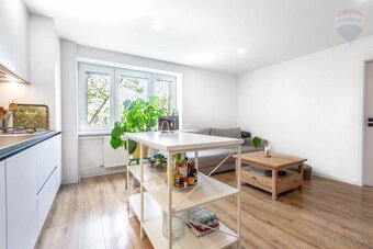 Unikátny 2,5 izbový byt v centre mesta, Prievidza - 5