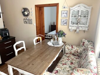 Zrekonšturovaný byt v provensálskom štýle  - 5