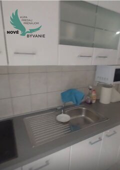 Apartmán s dvorom len 80m od mora na ostrove Vir v Chorvátsk - 5
