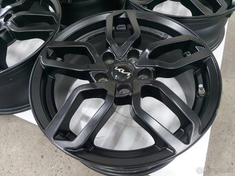 5x114,3R17 KIA ORIGINAL SADA ALUDISKOV+SENZORY - 5