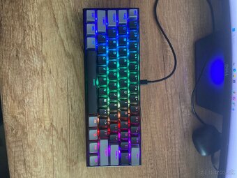 Predam herne mechanicke klavesnice - 5