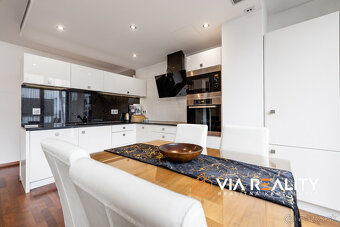 Predaj 2-izbový byt + PARKING – Dunajská, Staré Mesto – Brat - 5