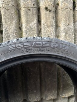 255/35 R19 Nokian zimne pneumatiky - 5