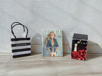 Módna hrzdavovlasá bábika s doplnkami - 5