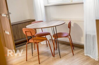 Pri PREZIDENTSKOM PALÁCI - DVOR - 2 izb. - 51,19 m2 - OKNA D - 5