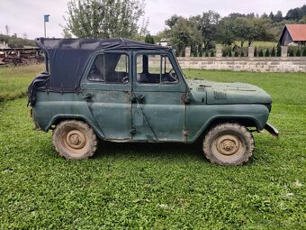 UAZ 469 - 5