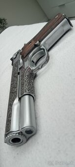 Luxusná gravírovaná pištoľ Smith & Wesson 52-1 - 5