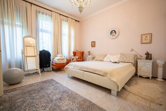 Predám 6 izbový dom 300 m² pozemkom 1 350 m² Bernolákovo - 5