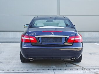 Mercedes-Benz E 350CDI Coupé 2011 - 5