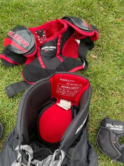 Predám hokejové veci - 5