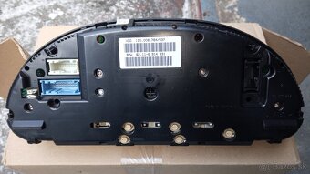 Budíky BMW X5 E53 . - 5