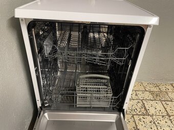Predám umývačku riadu MORA SM631W – dobrý stav - 5