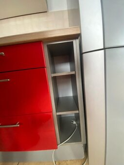 Moderná kuchynská linka so sporebičmi - 5