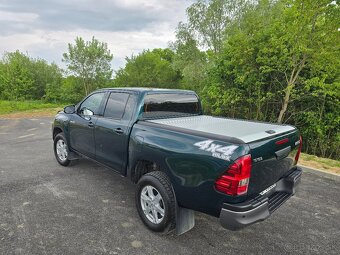 Toyota Hilux DC 2.4 I D-4D Live 4x4 - 5