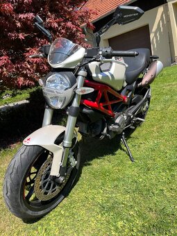 Ducati Monster 796 - 5