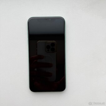 iPhone 11 - zelený - 5