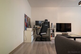 2 IZBOVÝ BYT 65m² S BALKÓNOM na HLINY 8 - 5