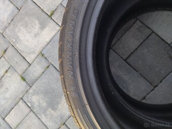 225/45/17 - 5