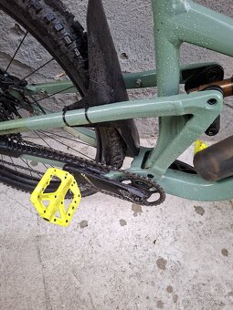 Predám focus thron 29 L - 5