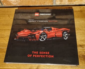 LEGO Technic 42143 Ferrari / 42115 Lambo / 42083 Bugatti - 5