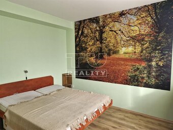 Rezervované4-izbový rodinný dom s bazénom a krásnou... - 5