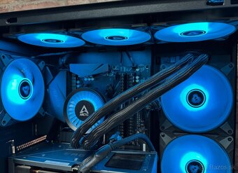 Ryzen 7 5800X3D\32GB\RTX 4070\SSD\850W Zdroj - 5