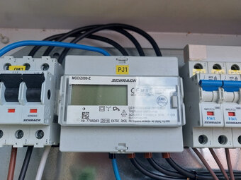 kovová elektrická rozvodná skriňa + 10x kábel 3.5 metra - 5