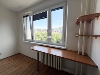 Nám. Kozmonautov- 2 izbový byt, 51 m2, čiastočná rek. KÚPOU - 5