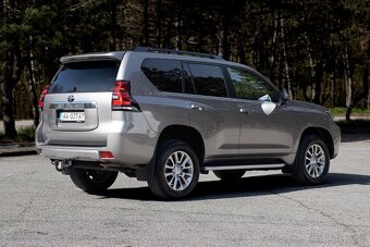 Land Cruiser 2.8 D, 4x4, 18 126 km,WEBASTO, odpočet DPH. - 5