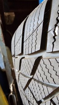 Zimné Pneu Nordicca 215/55 R17 na Diskoch ET41 - 5
