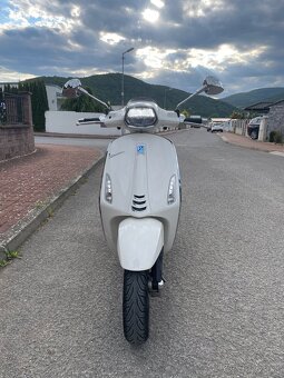 Skúter Vespa primavera Sprint 125 - 5